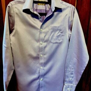 Men’s light purple dress shirt